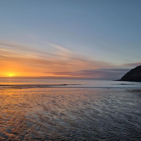Impeccable Beachfront 2-Bed Cottage In St Bees Eksteriør bilde