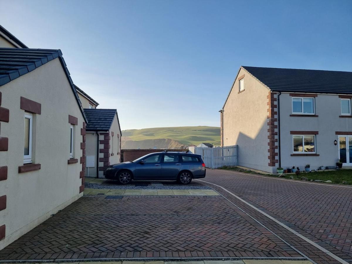 Impeccable Beachfront 2-Bed Cottage In St Bees Eksteriør bilde