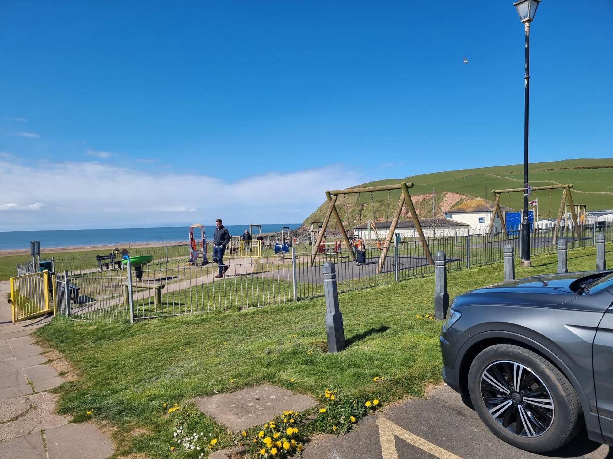 Impeccable Beachfront 2-Bed Cottage In St Bees Eksteriør bilde